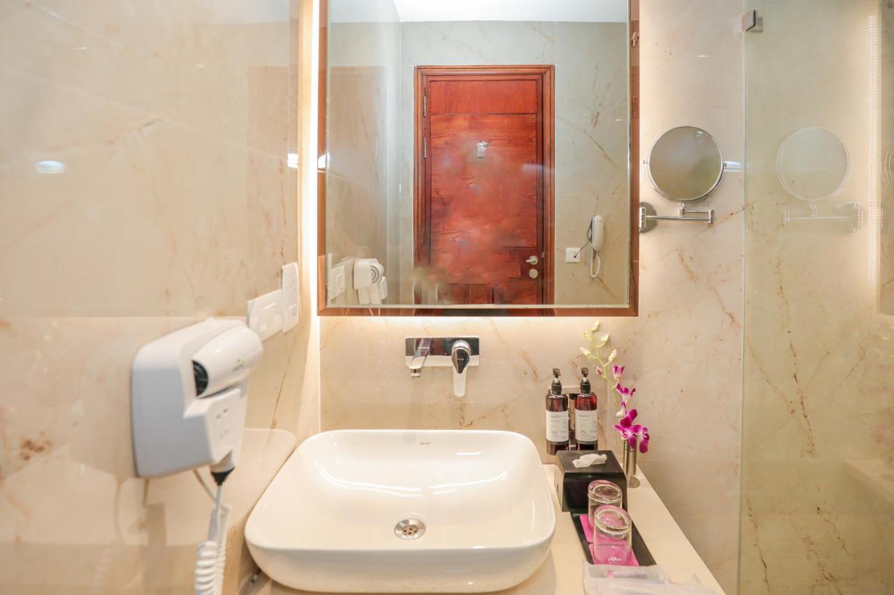Regenta Place Phagwara By Royal Orchid Hotels Limited Exteriör bild