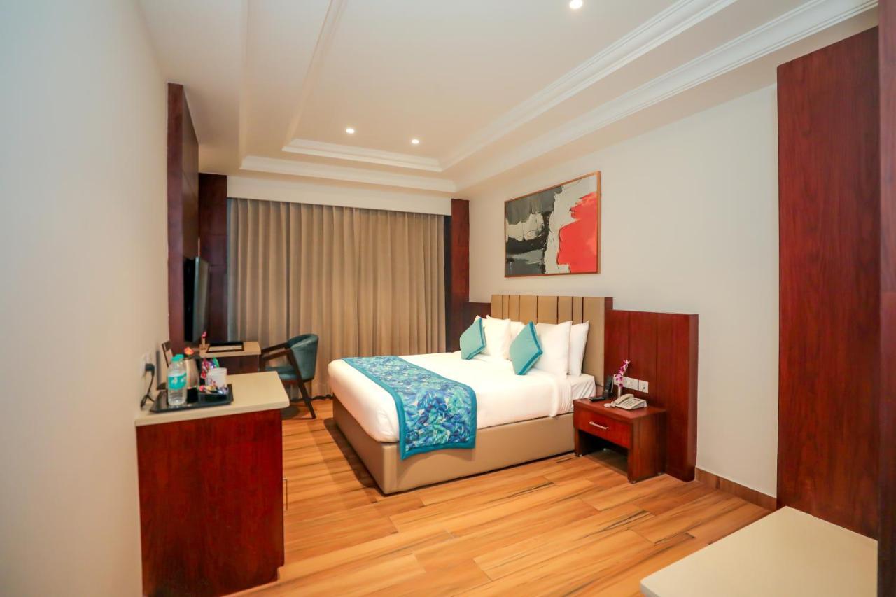 Regenta Place Phagwara By Royal Orchid Hotels Limited Exteriör bild