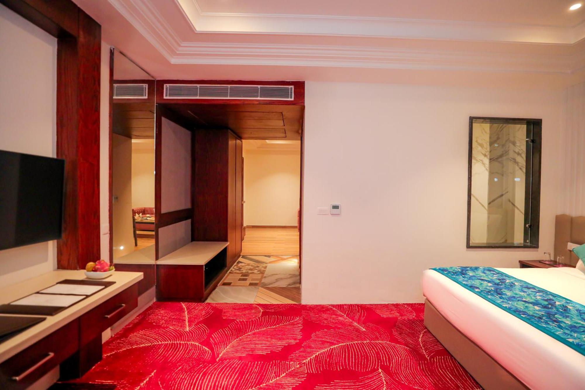 Regenta Place Phagwara By Royal Orchid Hotels Limited Exteriör bild